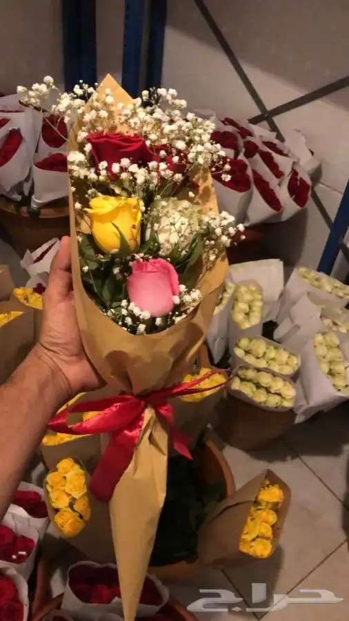 فل عقود للعرسان وورود طبيعيه وشتلات للتواصل اتصال أوواتساب 25