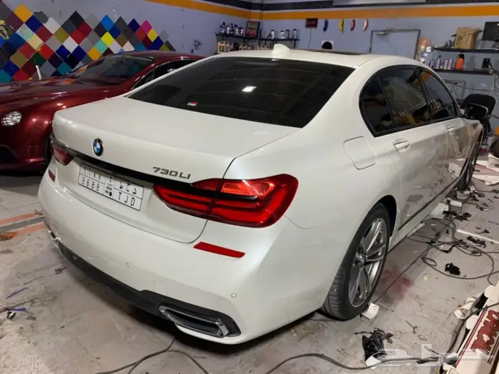 تجليدازياق وشبك الBMW الفئة 7 (بلاك اديشن) 6