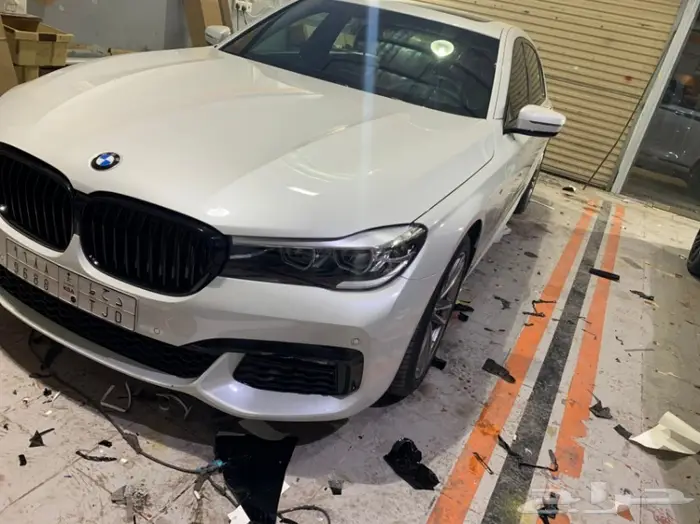 تجليدازياق وشبك الBMW الفئة 7 (بلاك اديشن) 7