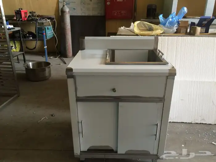 طاولات ستالس ستيل هودات دكدات شفطات ثلاجات غازات افران 12