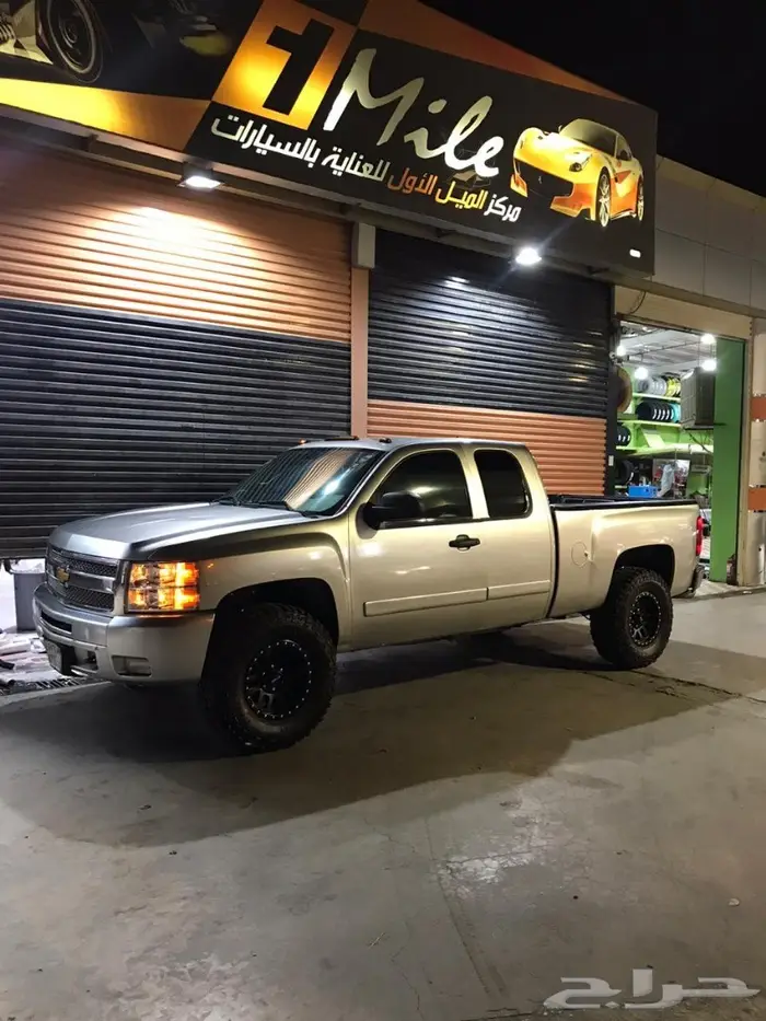 للبيع رولة تجليد للسيارات فضي لماع ميتالك 3