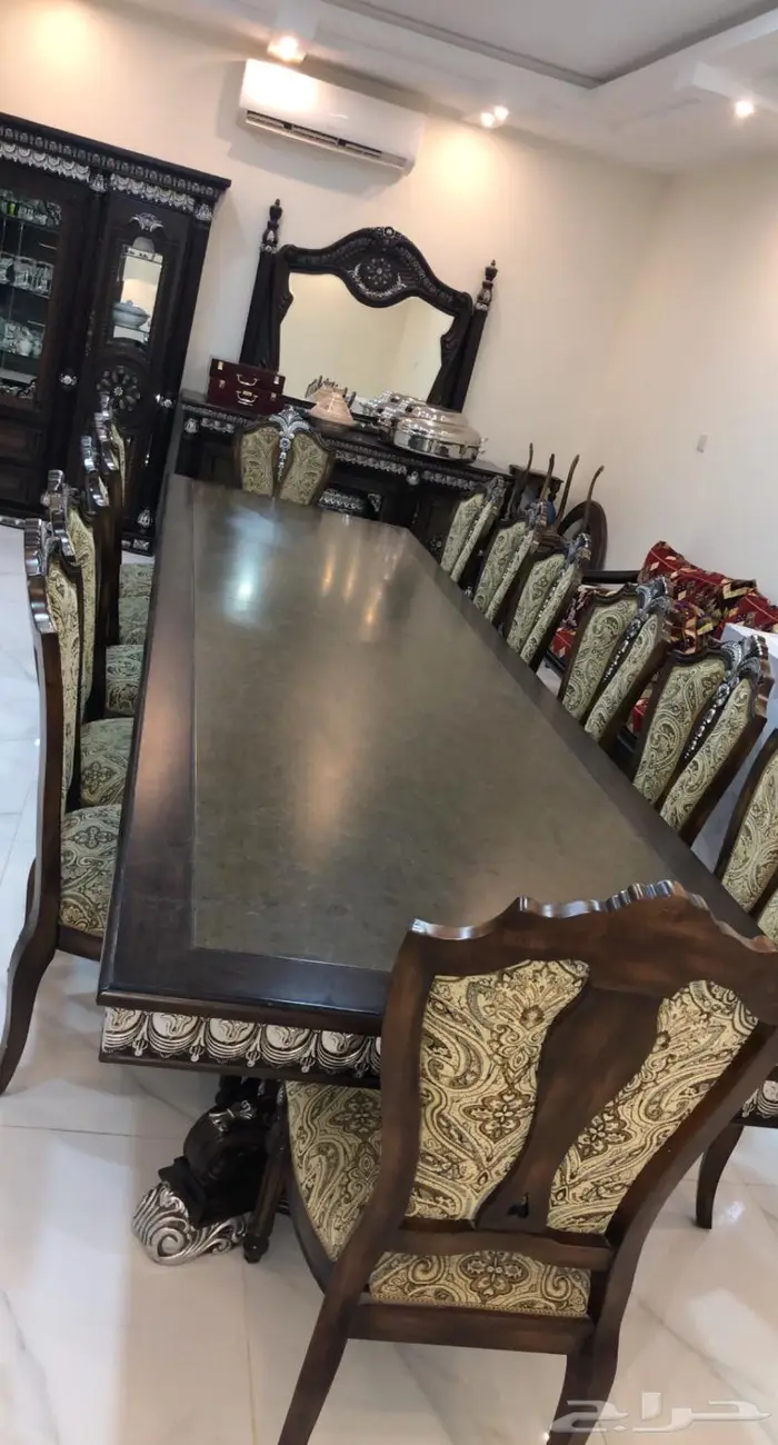طاولة طعام 2