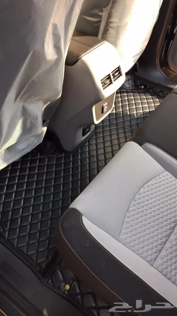 ارضيات جلد فاخره للسيارات  2