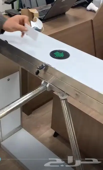 بوابات مواقف السيارات بذراع - بوابات الافراد 6