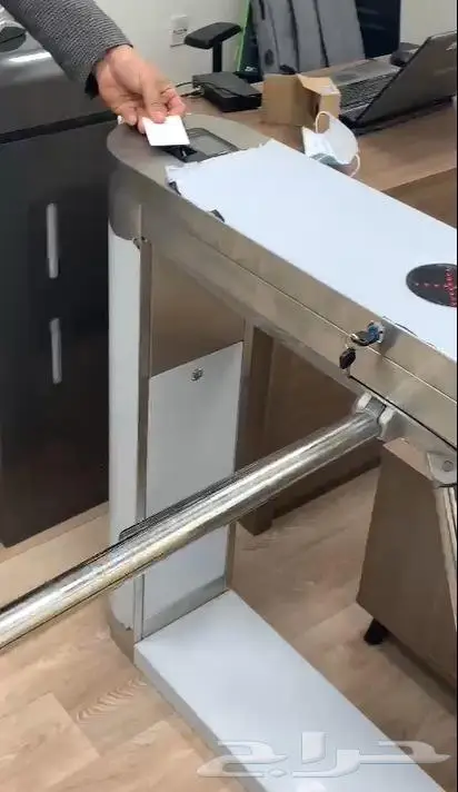 بوابات مواقف السيارات بذراع - بوابات الافراد 5