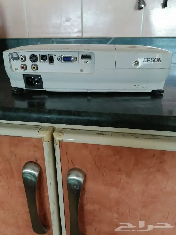 للبيع بروجكتر ماركة ابسون مستعمل شبه جديد الرياض 6