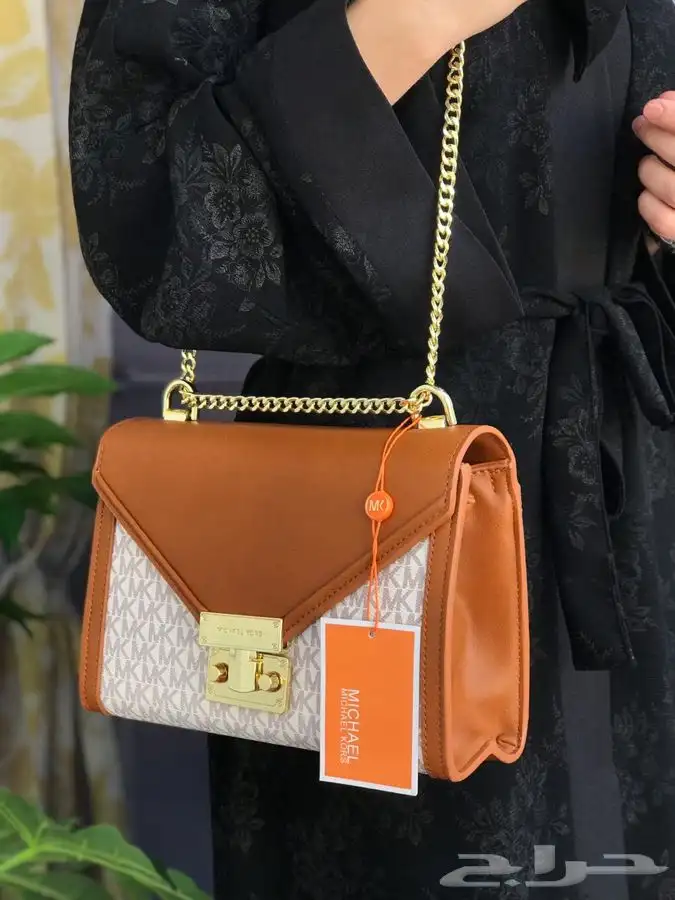 شنط ماركات عالمية_ساعات_نظارات ماركات افندي_دكني 72