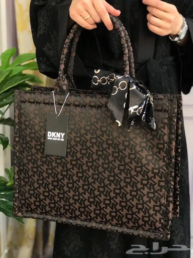 شنط ماركات عالمية_ساعات_نظارات ماركات افندي_دكني 64