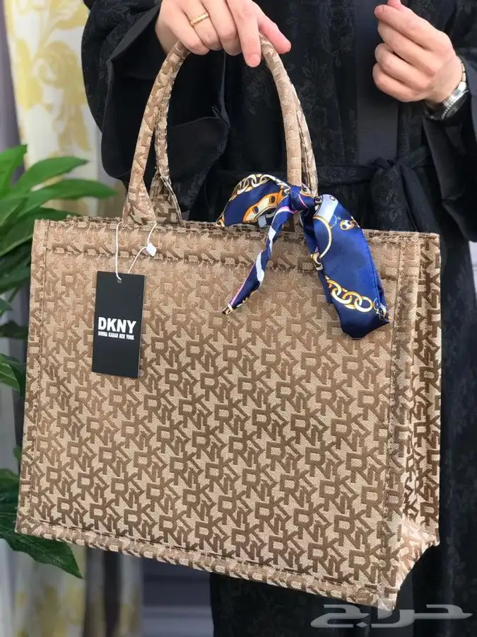 شنط ماركات عالمية_ساعات_نظارات ماركات افندي_دكني 61