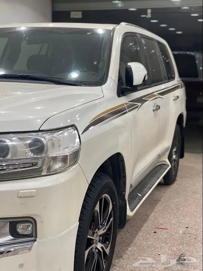 ترهيم لاندكروزر كتات شبك اشاره متحرك خط دعسات صدامات شمعات 14