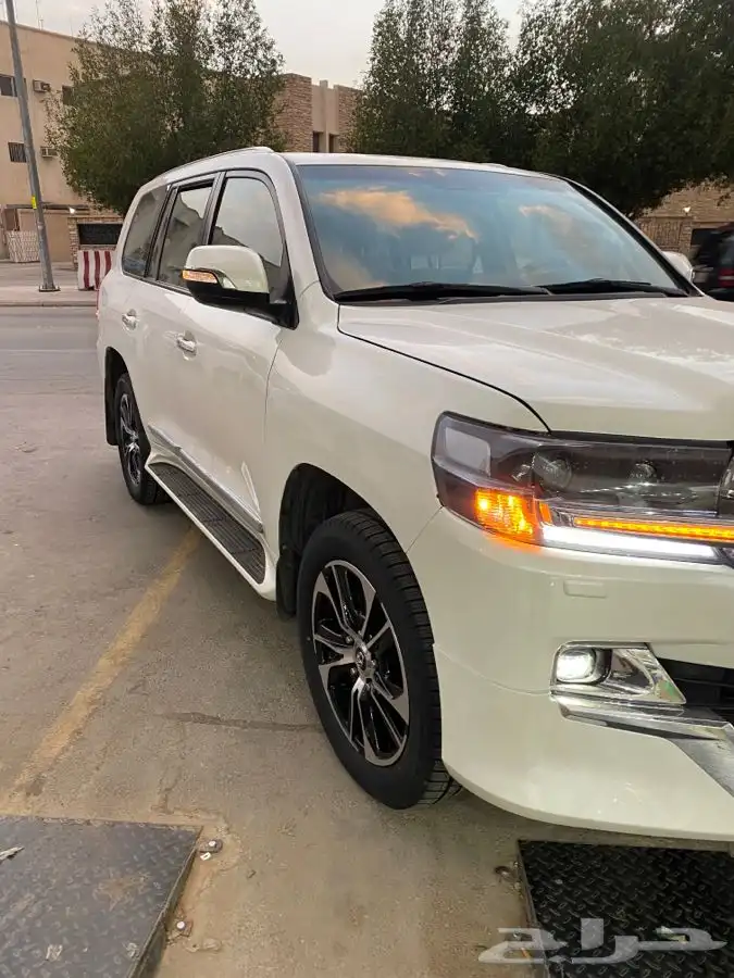 ترهيم لاندكروزر كتات شبك اشاره متحرك خط دعسات صدامات شمعات 4