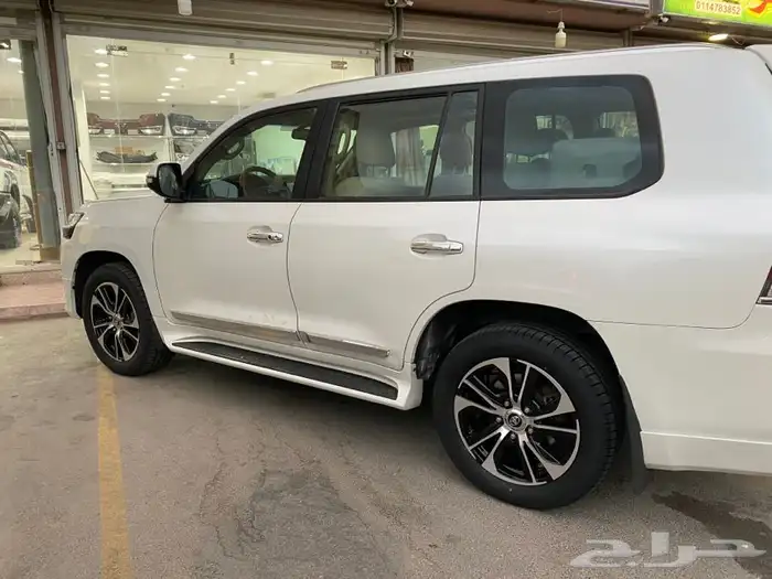 ترهيم لاندكروزر كتات شبك اشاره متحرك خط دعسات صدامات شمعات 7