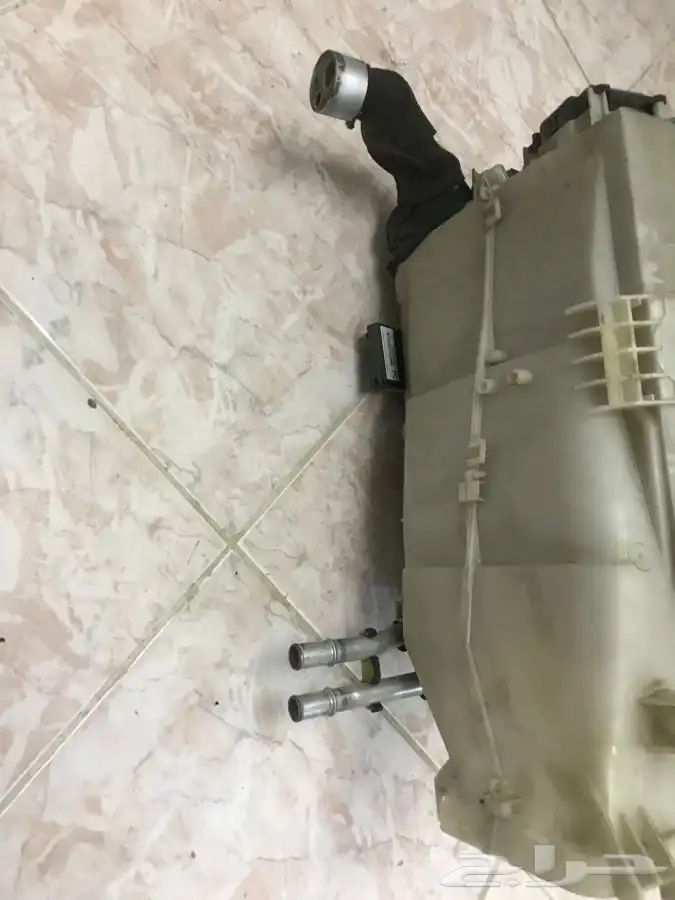 ثلاجه مكيف لكزس is 300 موديل 2007 الى 2013 اصلي وكاله 3