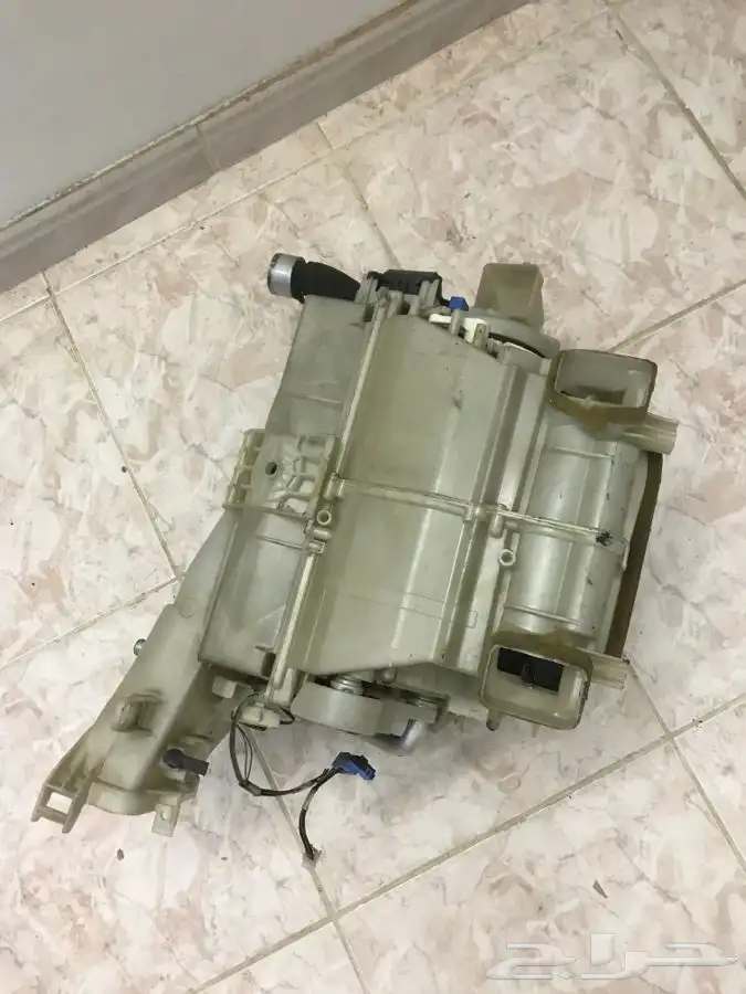 ثلاجه مكيف لكزس is 300 موديل 2007 الى 2013 اصلي وكاله 0