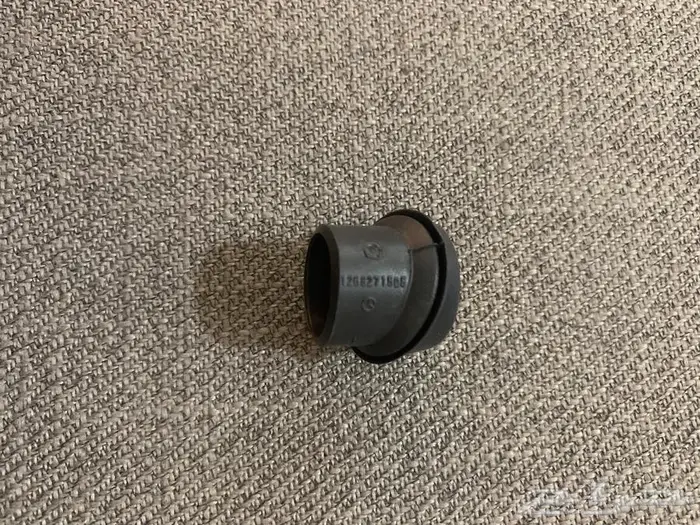 قطع مرسيدس 560 2