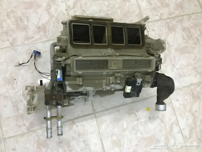 ثلاجه مكيف لكزس is 300 موديل 2007 الى 2013 اصلي وكاله 4