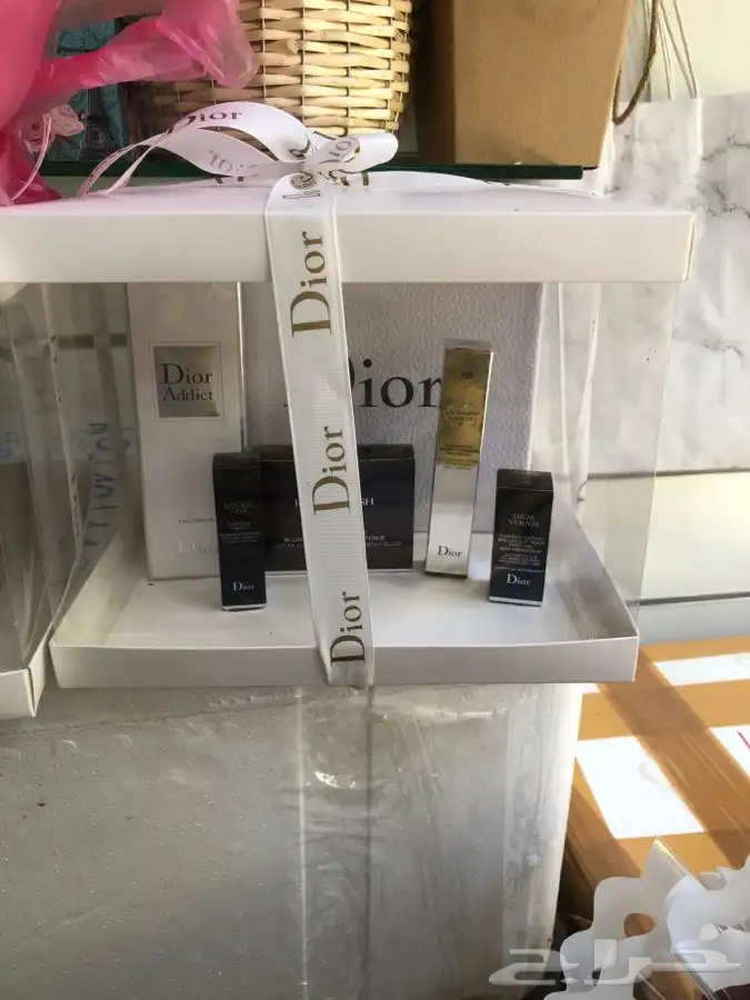 فل عقود للعرسان وورود طبيعيه وشتلات للتواصل اتصال أوواتساب 49