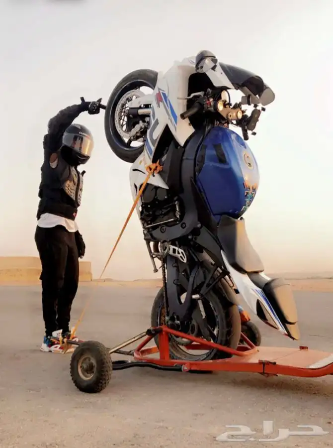 سزوكي حجم750 قياده الدرجات الناريه تعليم دباب مدرب معتمد   1