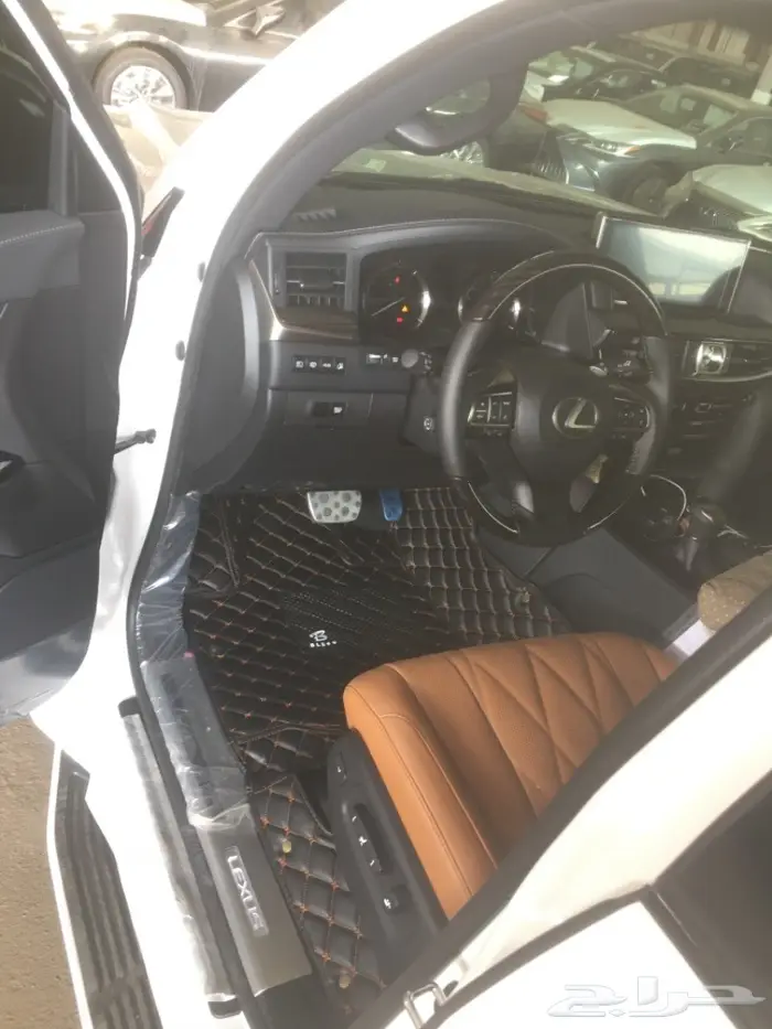 ارضيات جلد فاخره للسيارات  9