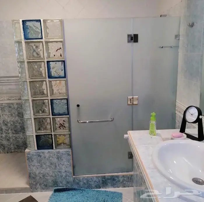 كبائن شورات زجاج 37