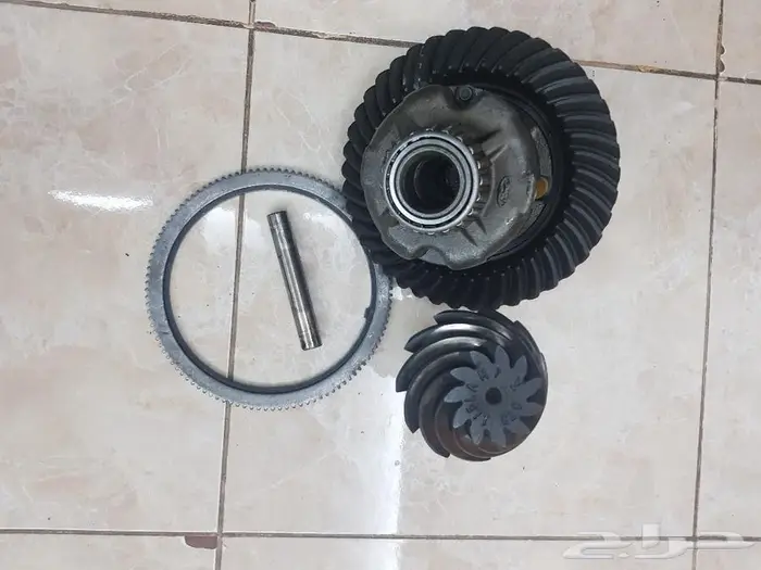 قطع موستنج مستعمل و جديد استاندر و رياضي 2