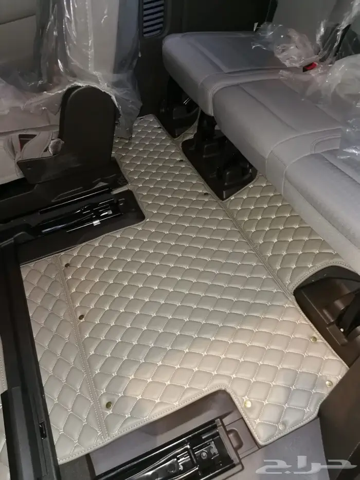 ارضيات جلد فاخره للسيارات  3