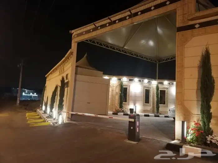 بوابة دخول و خروج السيارات بوابات مرور السيارات 0