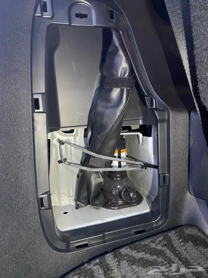 إينوفا نص فل  (تم البيع ) 18