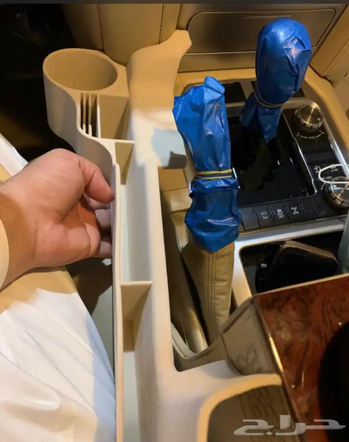 حامل اكواب لاندكروزو و شاص 2008 الى 2021 8