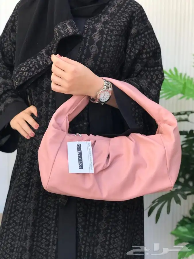 شنط ماركه درجه اولى 87