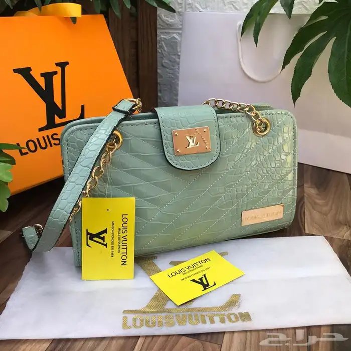 شنط ماركه درجه اولى 70