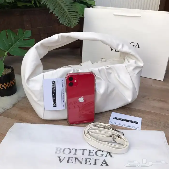 شنط ماركه درجه اولى 82