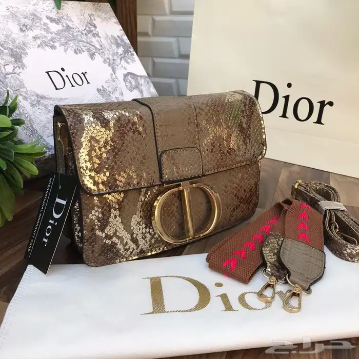 شنط ماركه درجه اولى 43