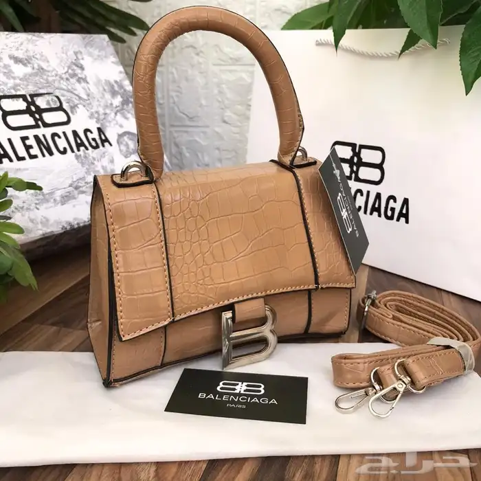 شنط ماركه درجه اولى 80