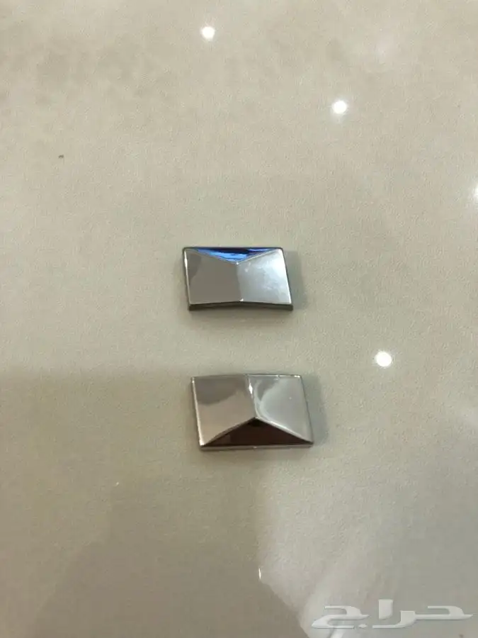 غطاء نيكل لمبة كتف يمين جراند ماركيز 1980-1991 1