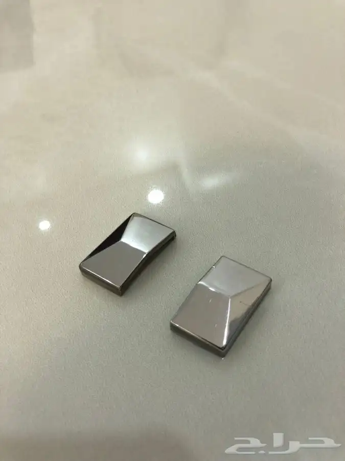 غطاء نيكل لمبة كتف يمين جراند ماركيز 1980-1991 2