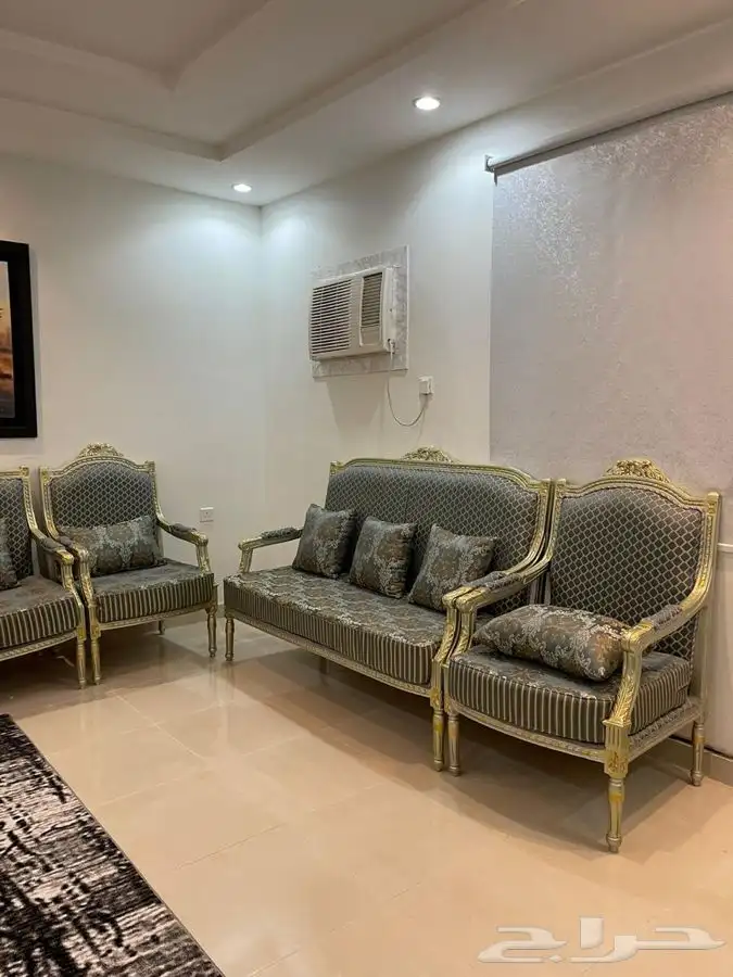 كنب فاخر للبيع 1