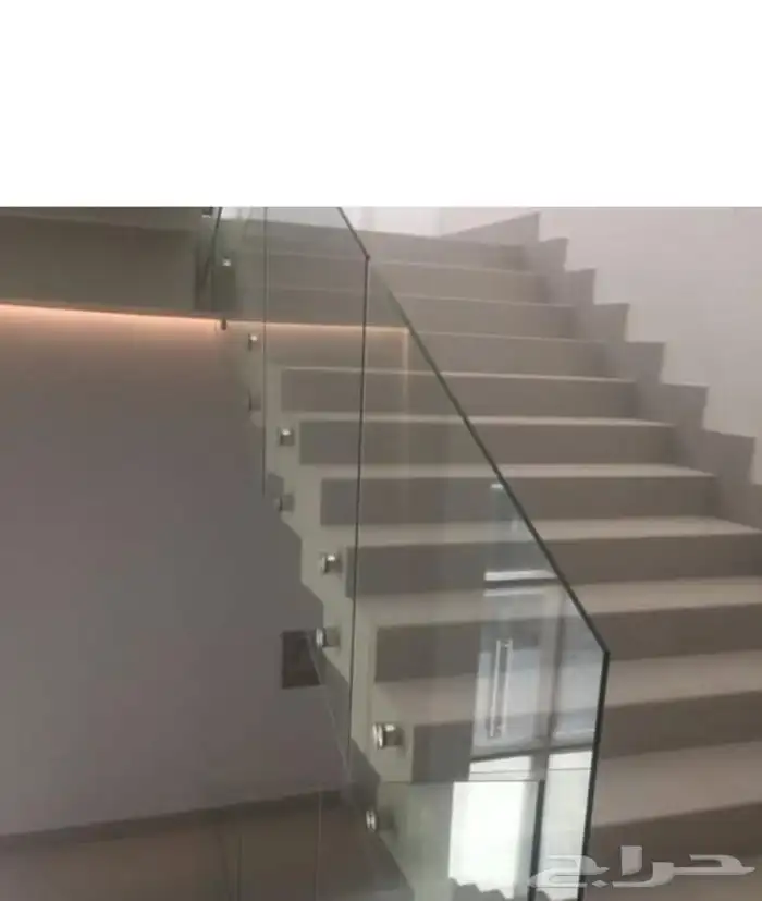 زجاج سكريت  قواطع مكتبية  شاوارات حمام  درابزين  الومنيوم   11