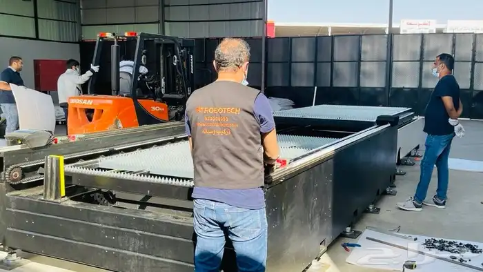 خطوط انتاج صناعية فيبر ليزر fiber laser 10