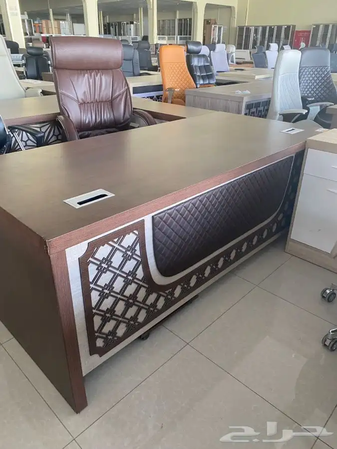 اطقم مكاتب كبيرة فخمة إدارية مع الكراسي 68