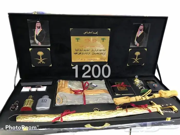 هدية درع سيوف بشت عود وعطر زوج سيف دمشقي بشوت 5