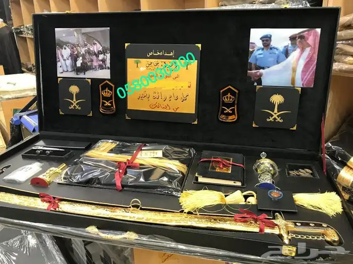 هدية درع سيوف بشت عود وعطر زوج سيف دمشقي بشوت 14