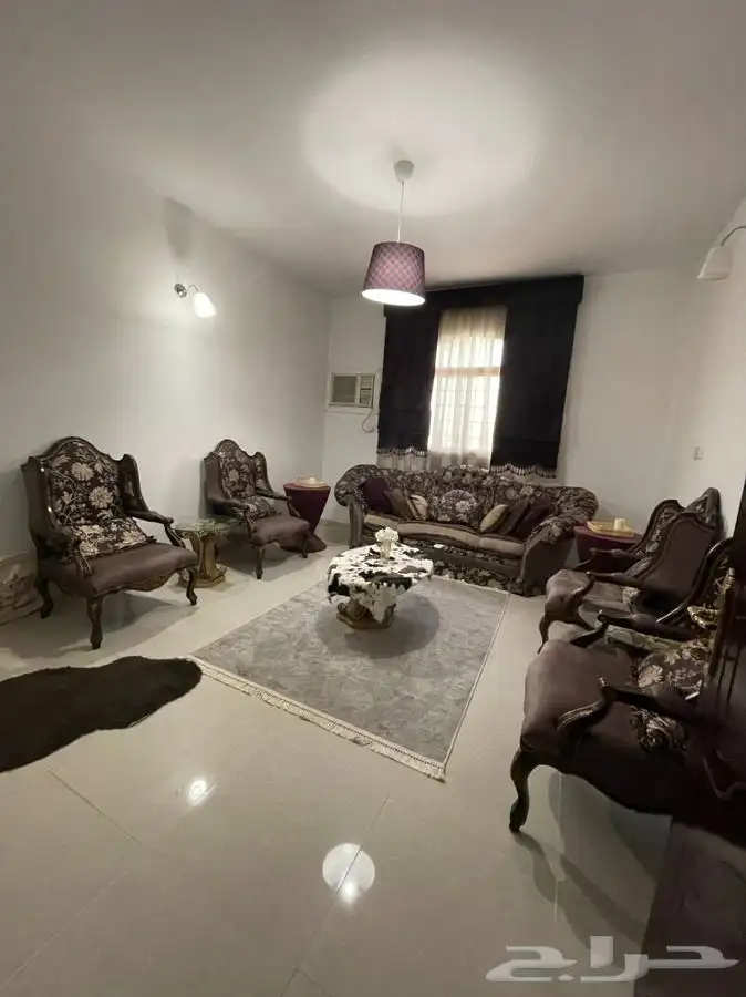 كنب المطلق 5 قطع مع الطاولات للبيع 0