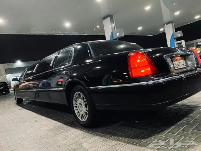 ليمو vip ليموزين توصيل مطار مناسبة احتفال زواج عيد ميلاد 30