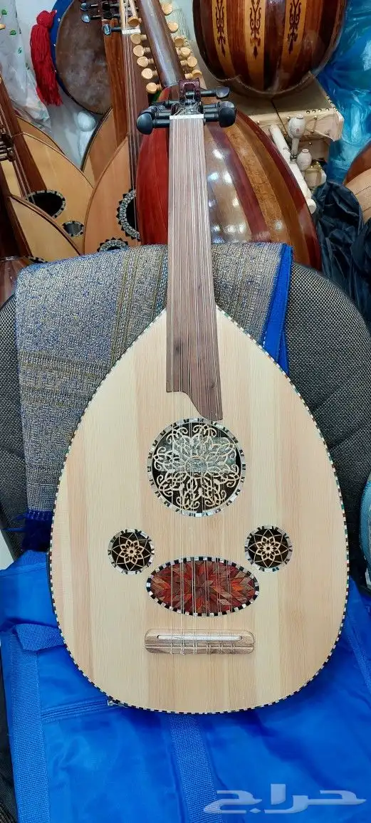 آلة العود الموسيقي كهربائي للصانع مراد التركي 13