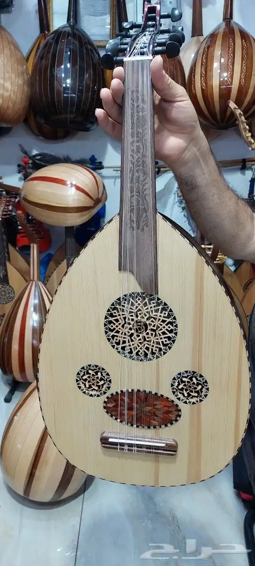 آلة العود الموسيقي كهربائي للصانع مراد التركي 0