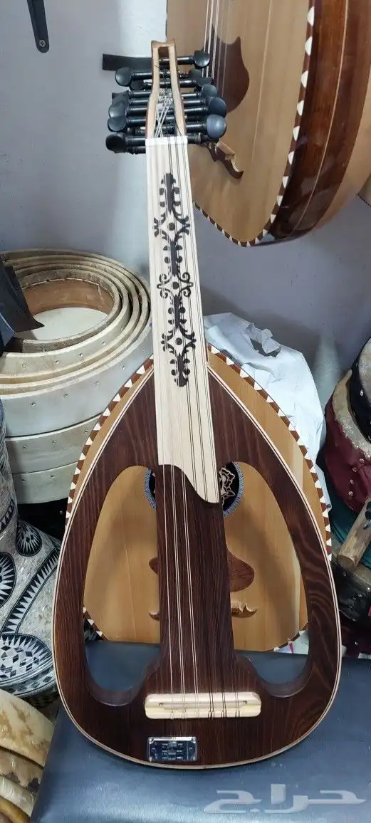 آلة العود الموسيقي كهربائي للصانع مراد التركي 3
