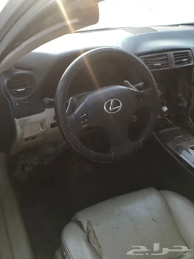 قطع غيار تشليح لكزس is 250 موديل 2008 8
