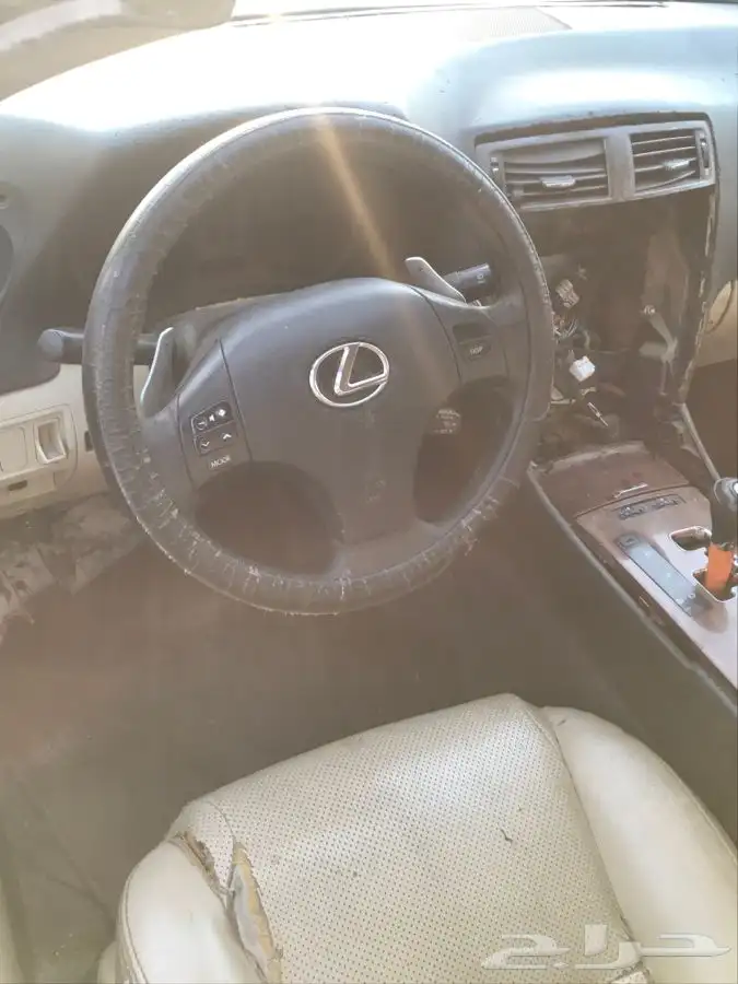 قطع غيار تشليح لكزس is 250 موديل 2008 5