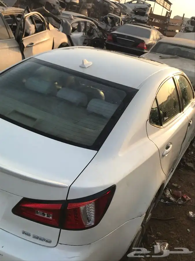 قطع غيار تشليح لكزس is 250 موديل 2008 2
